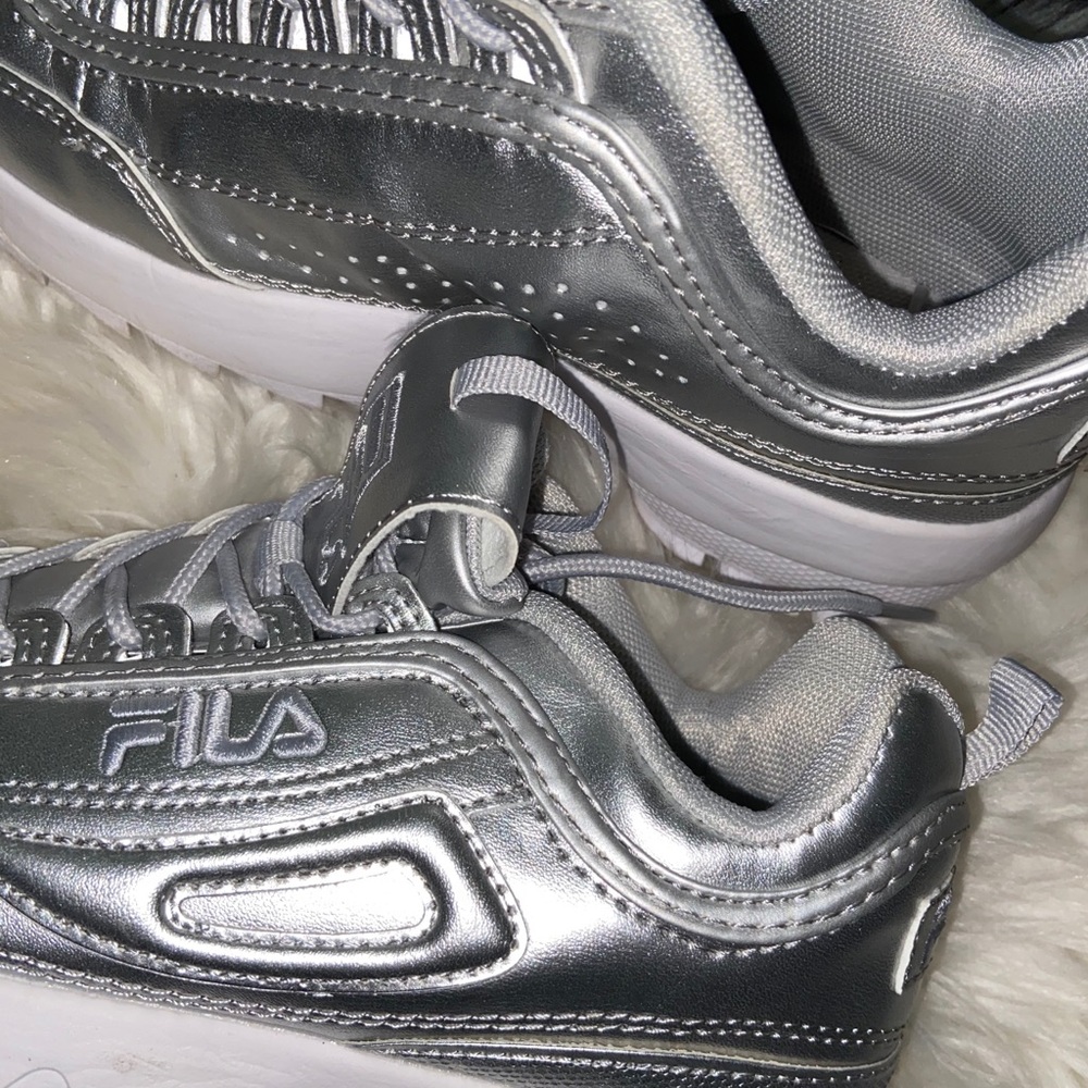 Fila Shoes - Picture 2 of 9